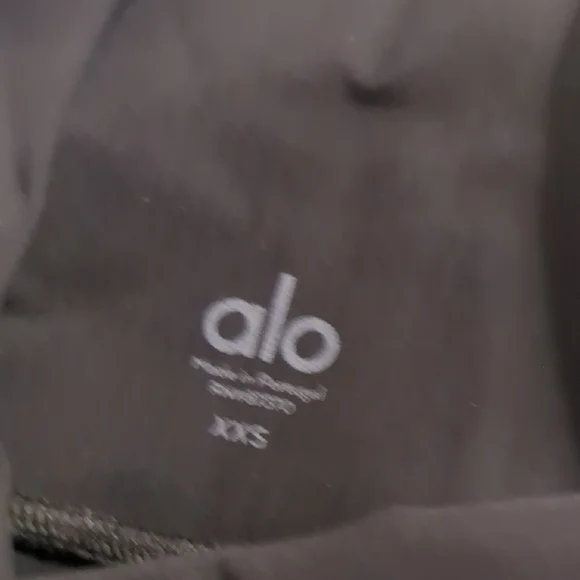 ALO Yoga Black Leggings With Side Cutout/Slashed Look - Picture 7 of 11